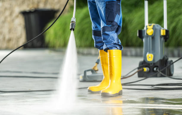 Best Garage Pressure Washing  in Sansom Park, TX
